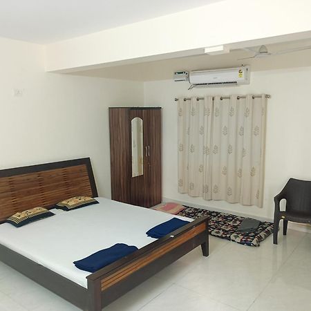 Sai Leela Guest House Даболим Экстерьер фото